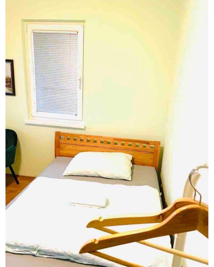 Das Zimmer Im Wiener Haus Exterior photo